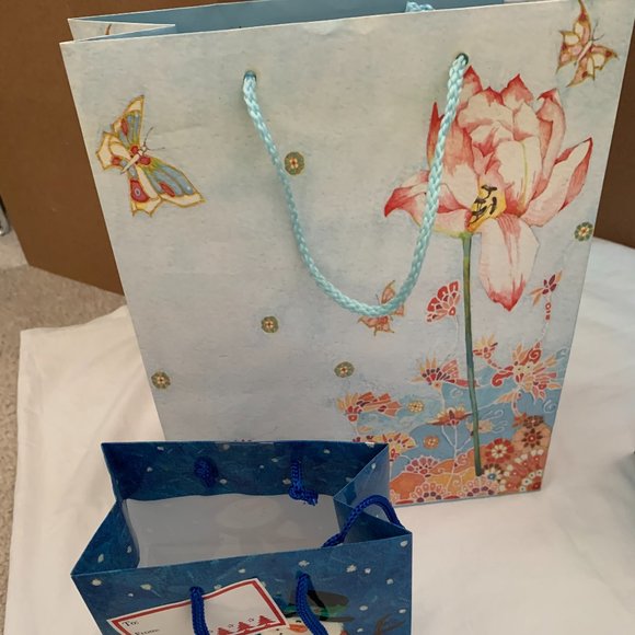 Mix of 7 Paper Gift Bags for Gifting - Picture 8 of 8